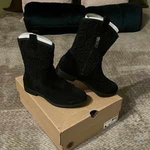 NIB Ugg Australia Little Big Kids Size 4 Black Dahlia Lace Boots Zip sides